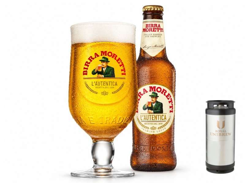Birra Moretti i glas med flaske og 20 liters fustage