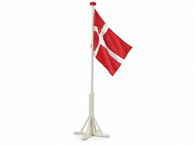 Flagstang i træ til gulv med Dannebrog – til leje