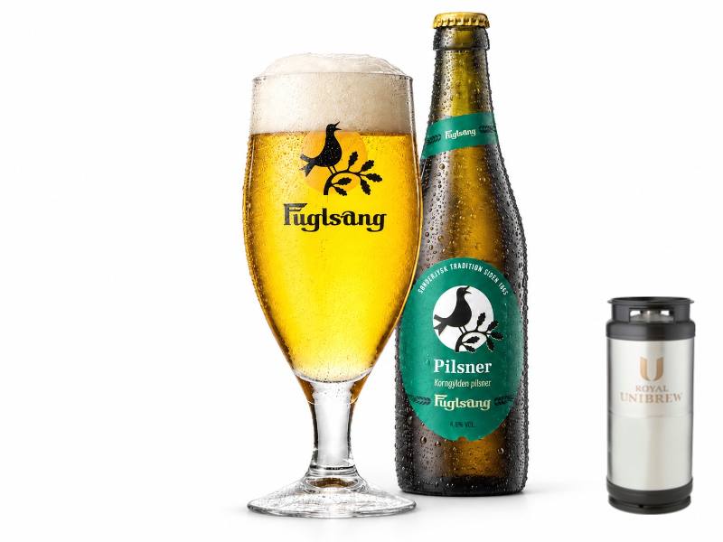Fuglsang Pilsner i glas med flaske og 20 liters fustage