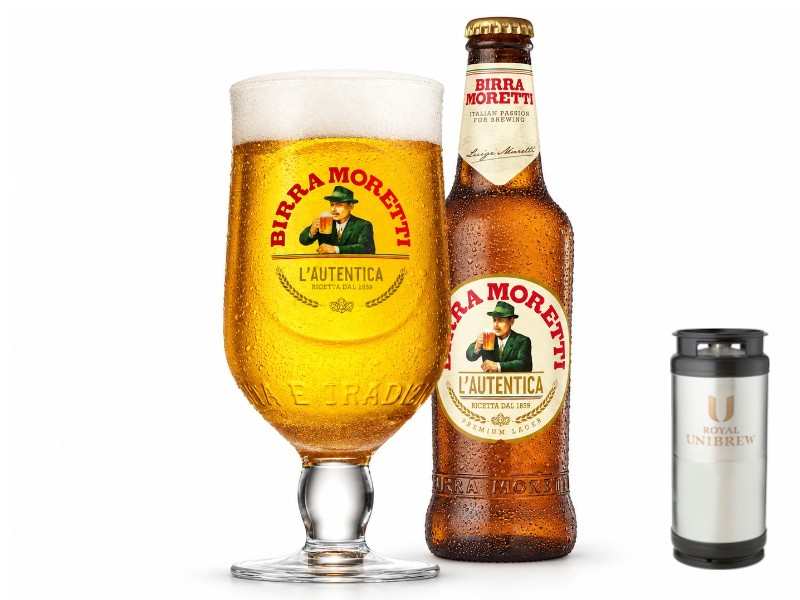 Birra Moretti i glas med flaske og 20 liters fustage