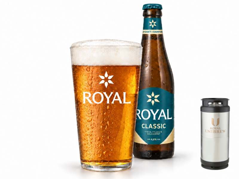 Royal Classic i glas med flaske og 20 liters fustage