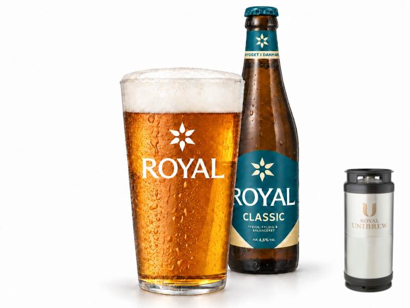 Royal Classic i glas med flaske og 20 liters fustage
