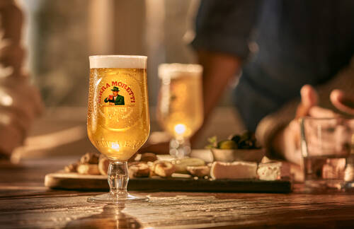 Birra Moretti fustage
